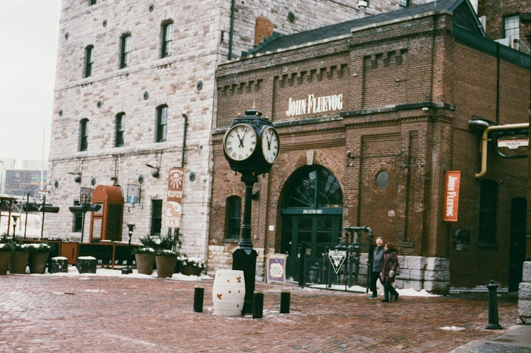 distillery district toronto cobblestones